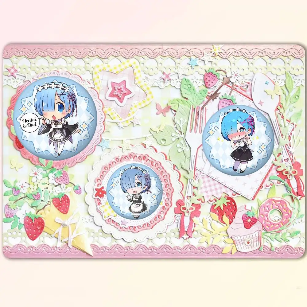 Kawaii REM انمي ياباني إعادة صفر شارات لطيفة أنيمي شارة ليزر مستديرة الكرتون بروش الملابس ظهره اكسسوارات التلبيب