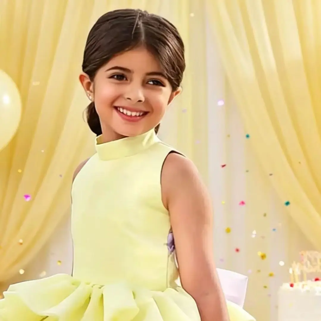 

Custom Flower Girl Dress for Wedding O Neck Sleeveless Pleat Tiered Knee Lenght Kids Birthday Party First Communion Ball Gown