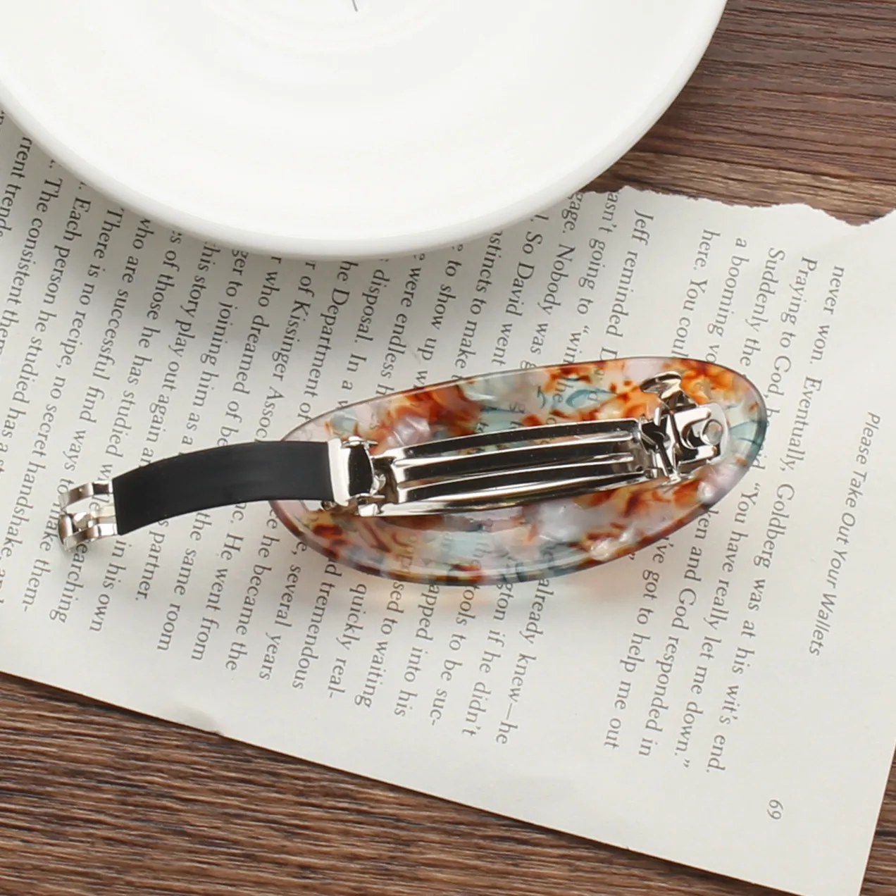 Ins Hot Selling Fashion 8.5CM Oval Hairpins Retro Marbling Acetic Acid Spring Clip Hair Accessories For Woman Girls