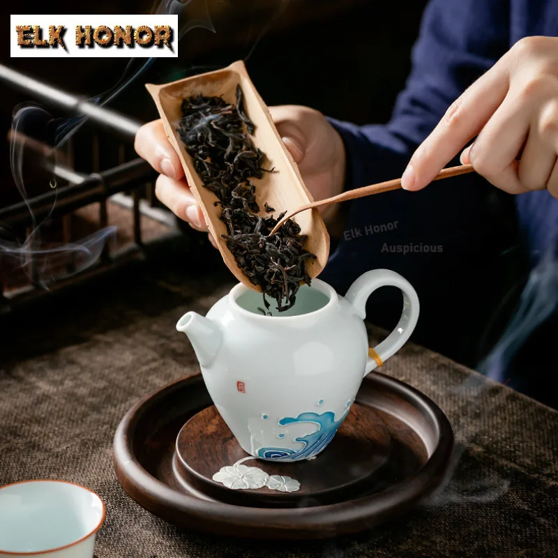 170ml Beautiful Pile Carving Drawe Ceramic Teapot Luxury Tea Infuser Pot Tea Maker Kettle with Ball Hole Flower Tea Cha Craft