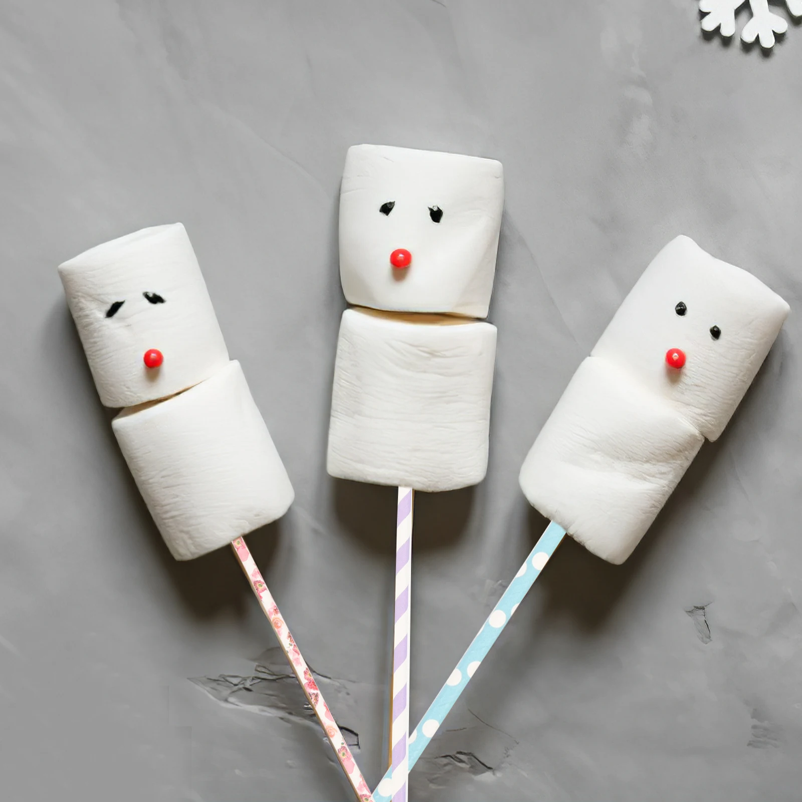 

50Pcs Cotton Candy Cones DIY Sticks Supplies Smooth Surface No Burrs Decorate Desserts Lollipop Chocolate Holder