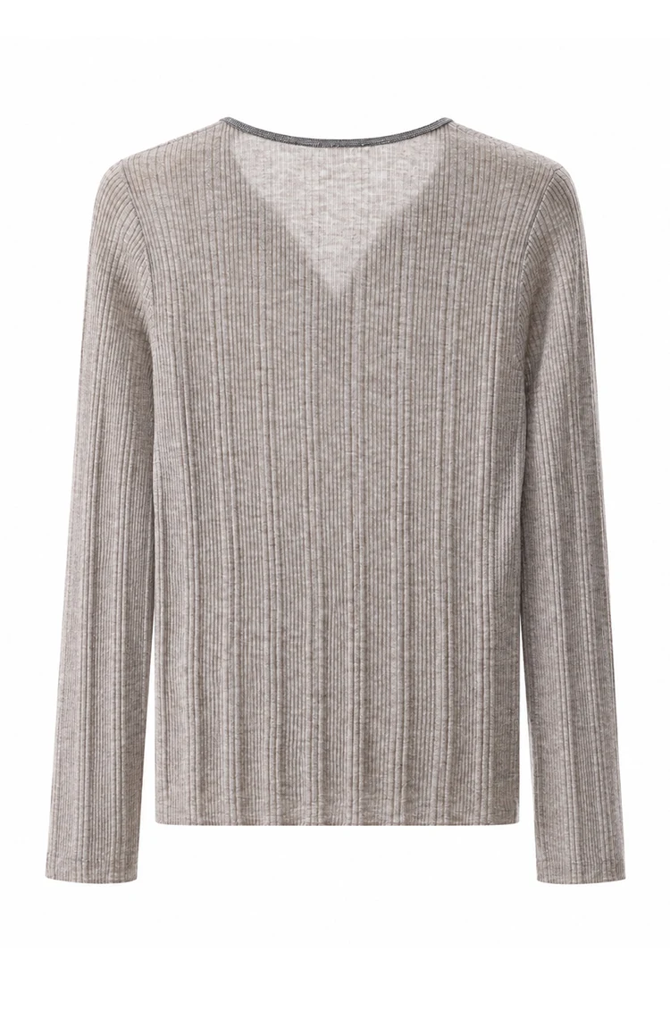 BD3621694 Damen-Pullover mit V-Ausschnitt, figurbetont, aus Naturwollmischung, fein gerippt, langärmelig, mit Metallbesatz, Frühherbst 2026 – Detail 17