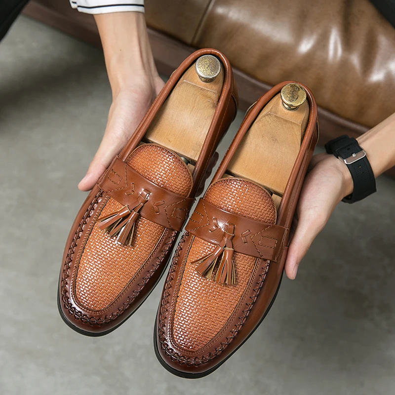 Luxury Brand Tassel Loafers Brown Slip-on Comfortable Men Leather Shoes High Quality Casual Shoes Fashion Designer Men Moccasin