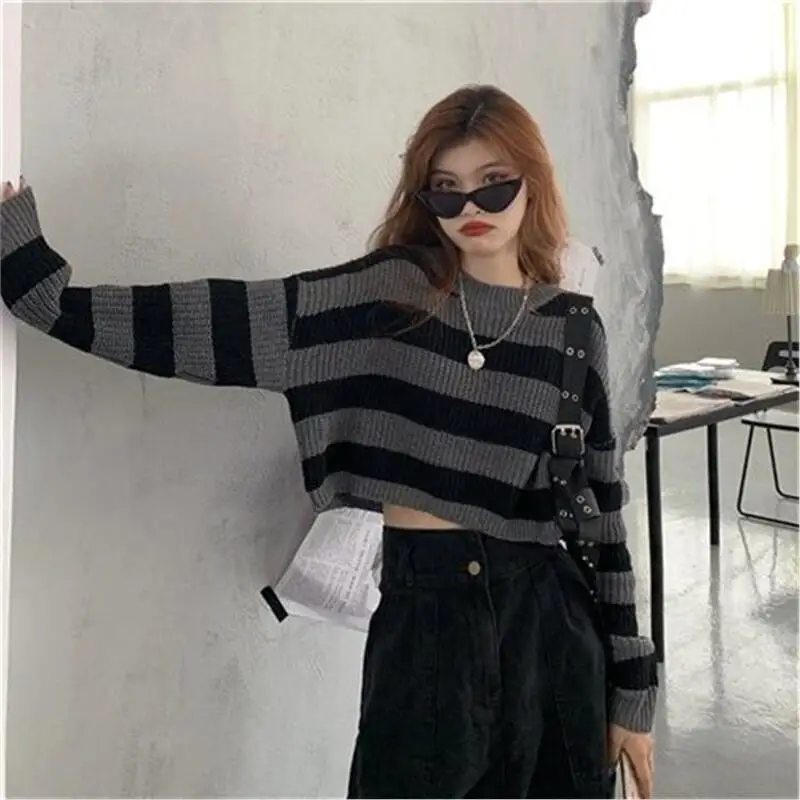 

Винтажный молодежный свитер в стиле casual для студентов, весна-осень-зима, в полоску, стильный, свободный крой, укороченный пуловер