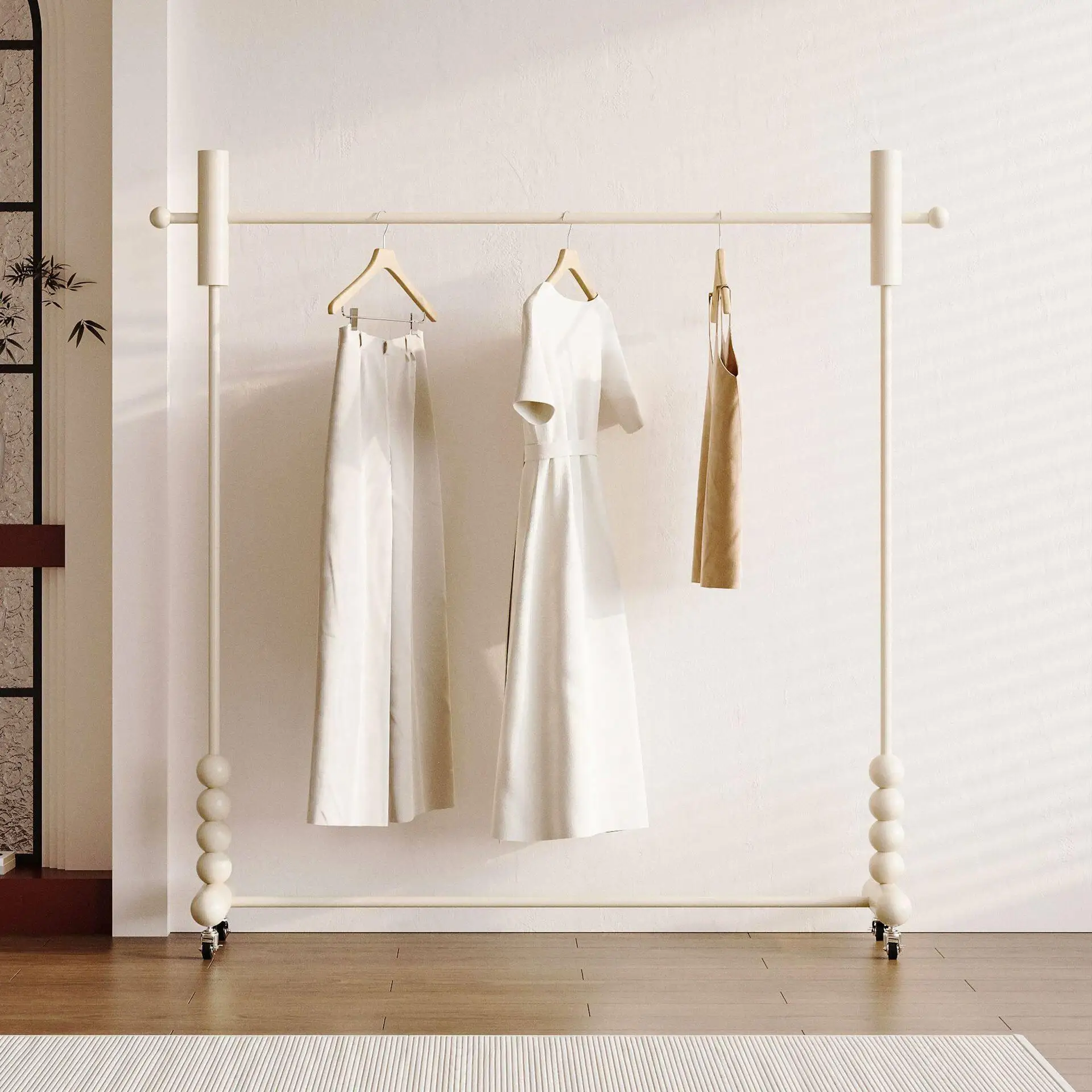espositore-per-negozio-di-abbigliamento-in-acciaio-inox-stand-a-isola-per-moda-femminile-porta-cappotti-sospeso-scaffale-per-accessori-di-moda