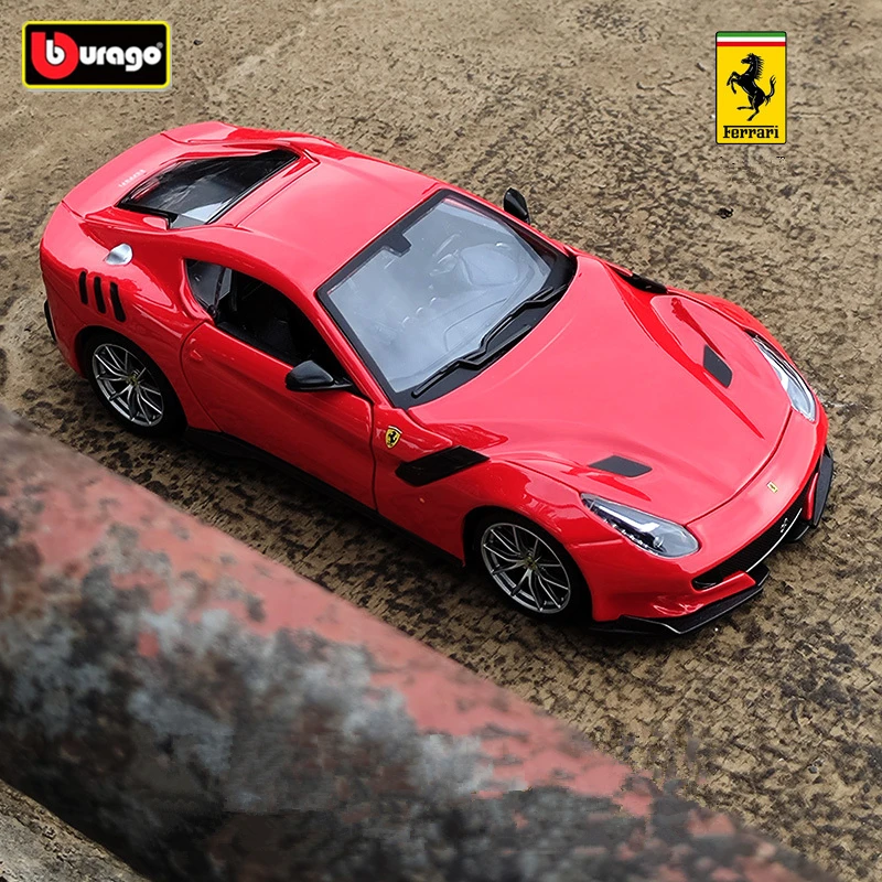 Bburago 1:24 Ferrari F12 TDF Modello di auto sportiva in lega Fonde sotto pressione Veicoli da corsa in metallo Modello di auto Simulazione Collezione Giocattolo per bambini Regalo