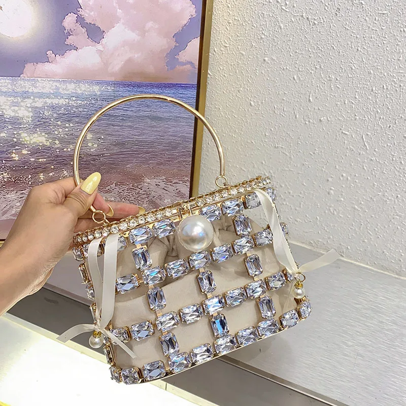 حقائب نسائية تريند، حقائب دلو معدنية، ألماس مرصع باللؤلؤ، حقائب يد، رباط، قفص الطيور، أكياس العشاء