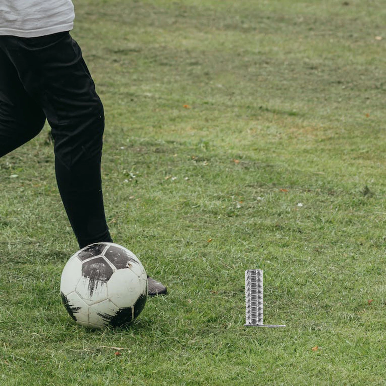 

Spring Ground Nail Soccer Training Equipment Stable Detachable Design Football Field Marker Spike Agility Accessory