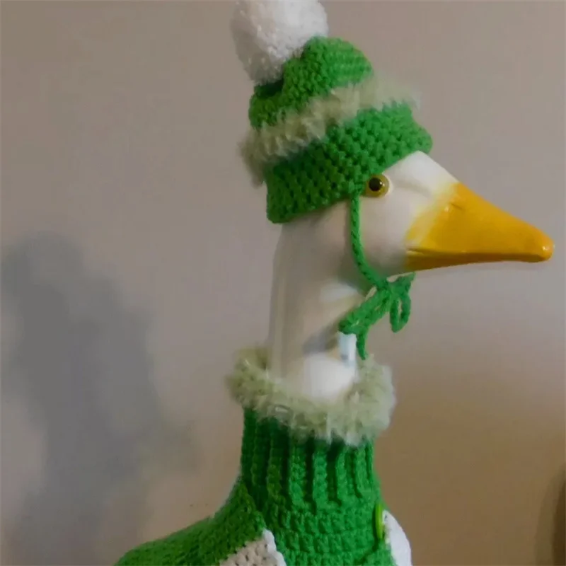 Adjustable Elastic Strap Goose chicken Hats Handmade crocheted Poultry Stylish Show Costum Poultry Cap Goose Pets Supplies