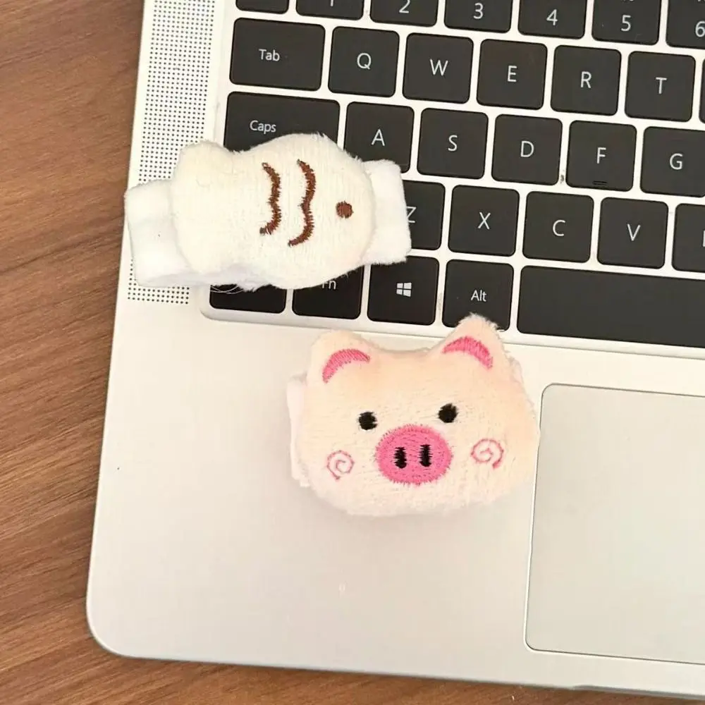 4Pcs/Set Cute Backpack Charm Bee Pig Chick Fish Set Cartoon Animal Cartoon Bag Ornament Vivid Embroidery Strap Clip Design