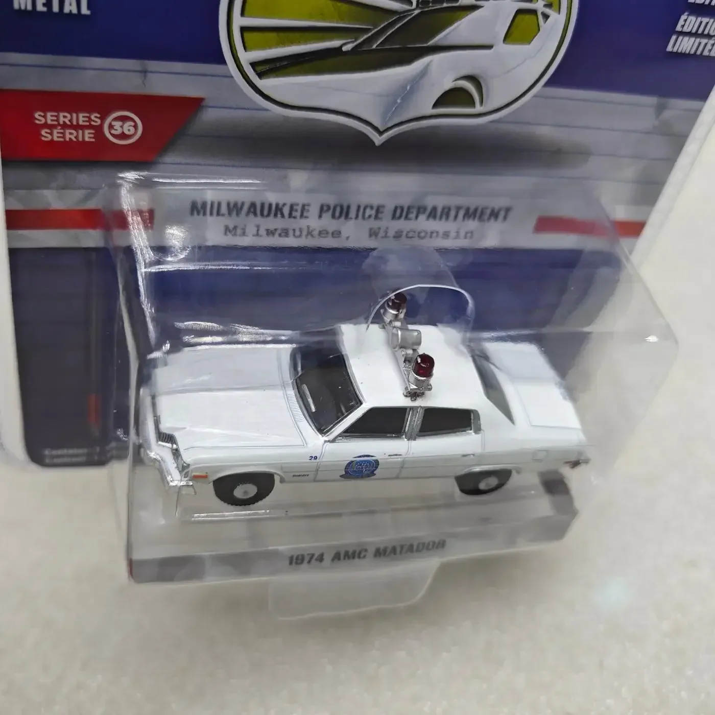 greenlight 1:64 1974 AMC Matador High Simulation Diecast Metal Alloy Model Car Toys For Gift   Collectibles Child ornament