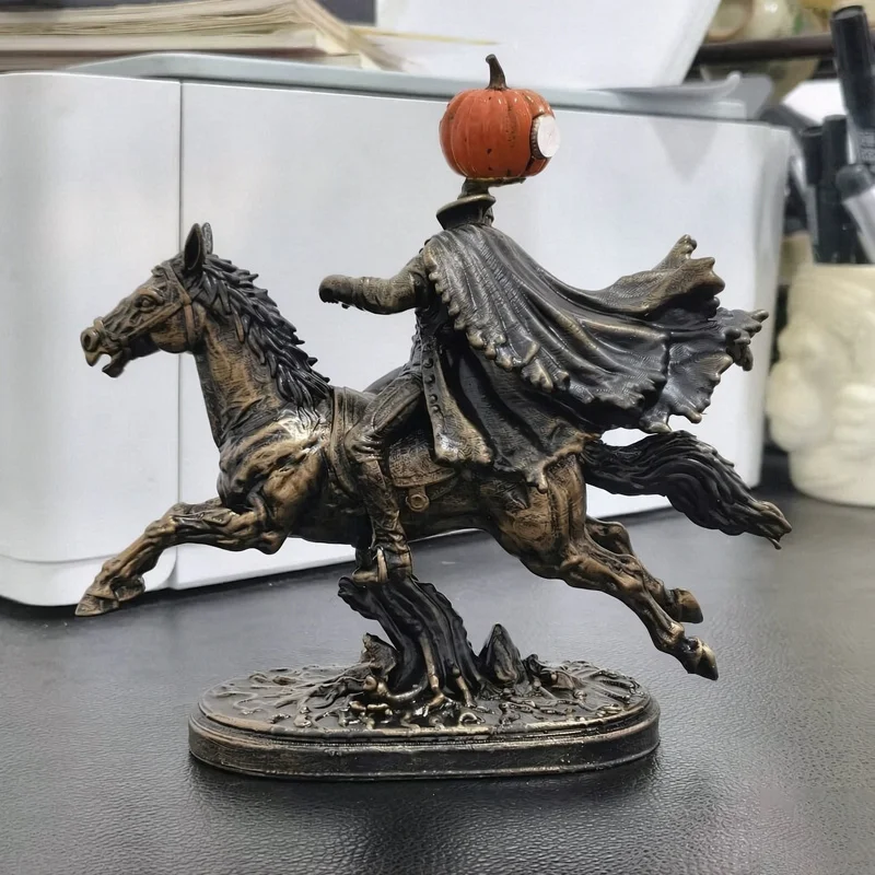 Headless Horseman Statue Light Up Headless Horseman Riding Horse Statue Spooky Gothic Fantasy Figurine with Warm LED Glow