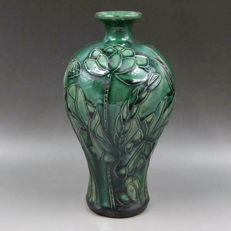 23cm Antique Chinese Song Kiln Crackle Porcelain Green Glaze Lotus Design Vase
