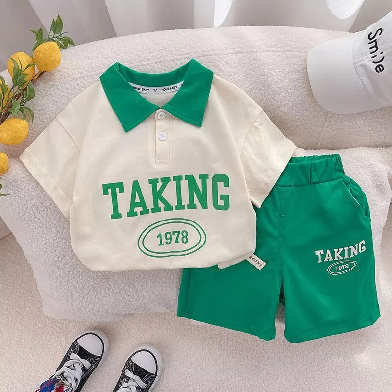 Sommer Kinder Kleidung Set Schule Kurzarm Polo T-Shirt + Kurze Hosen 2PCS Sport Jungen Brief Druck Kinder Outfits 1-6 jahr