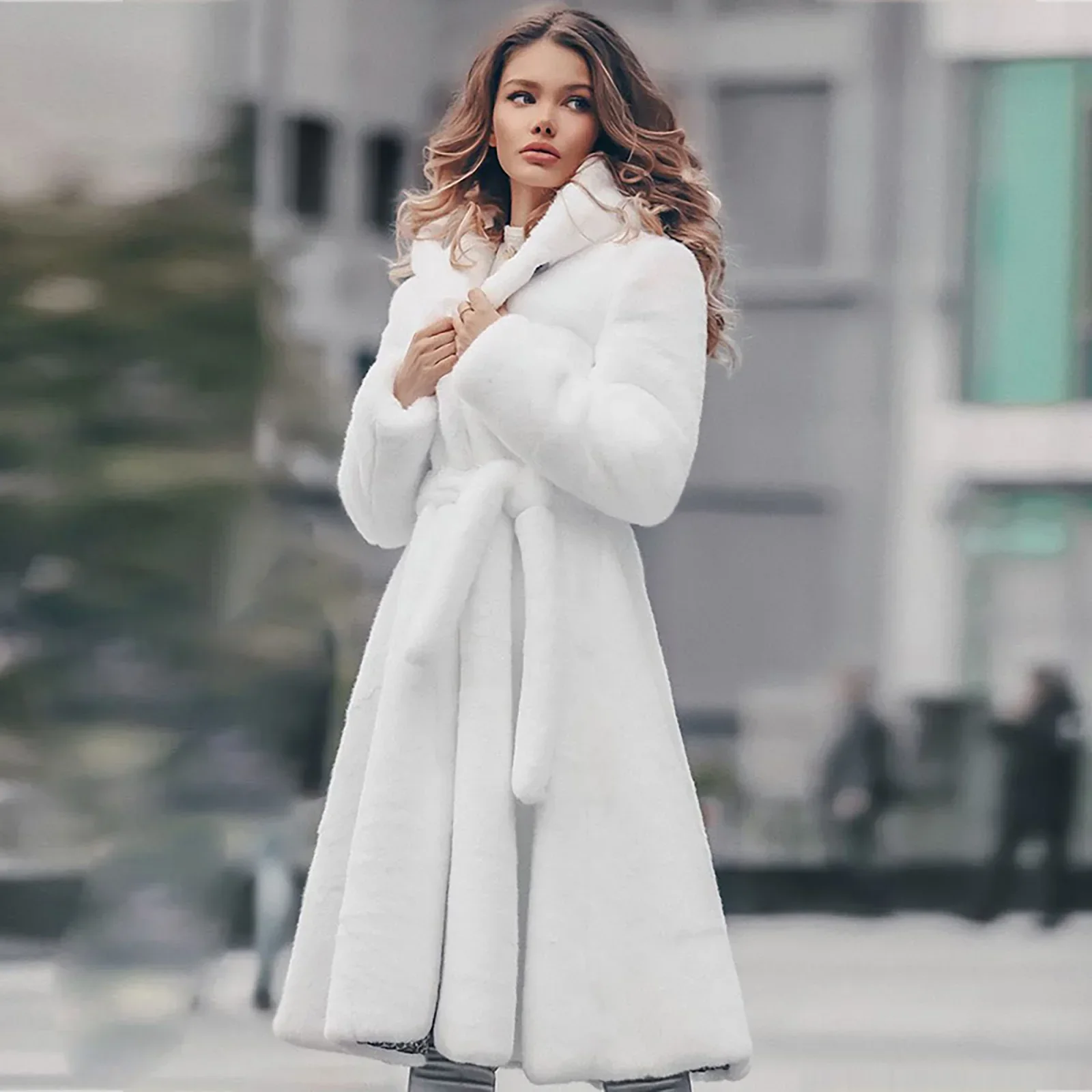 

2025 Autumn/Winter Fashion New Women's Fake Fur Coat Loose Commuter Hooded Fur Integrated Coat