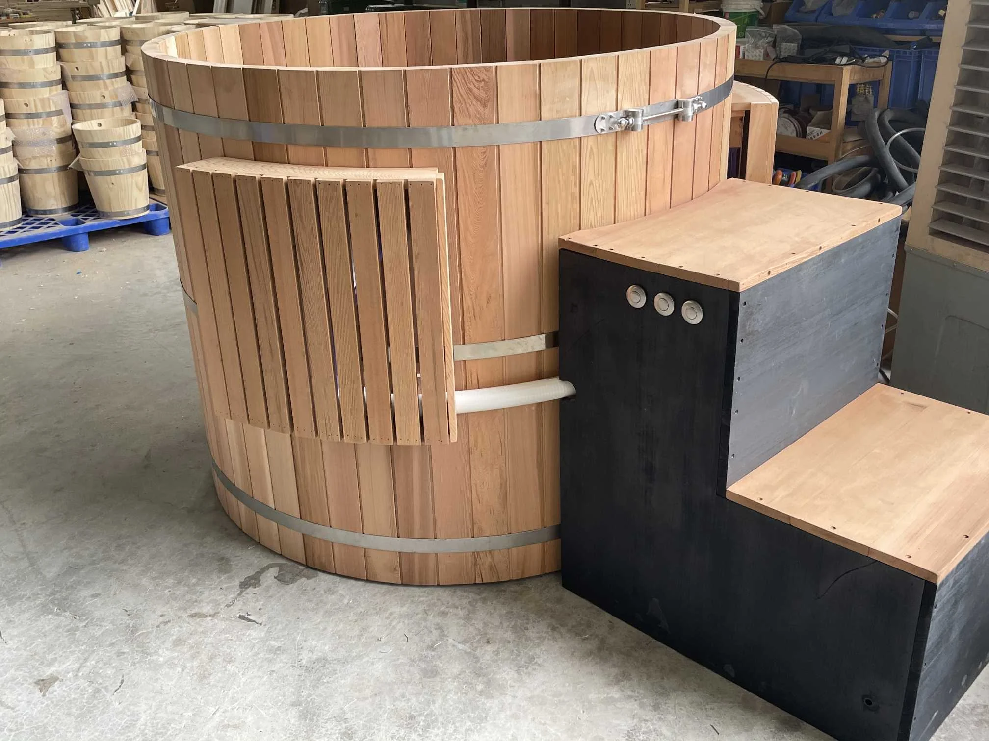 2026 Modern Finnish Pine Sauna & Hot Tub | 5-6 Persons, Solid Spruce, External Wood-Fired Stove (Dry Steam Function)