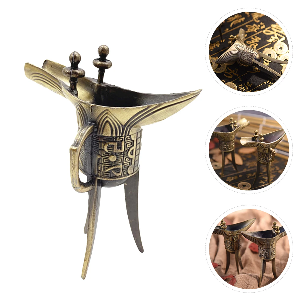 

Vintage Iron Goblet Three-Legged Wine Cup Decorative Cup For Home Office Decoration Photography Prop Bright