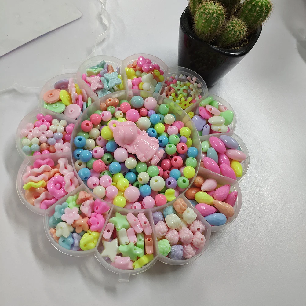 1Set 45Ge Perlen-Set für Kinder, DIY-Halsketten, Armbänder, Ohrringe, verschiedene Farben, Muster, Formen, Verbesserung der Kreativität, Fantasie