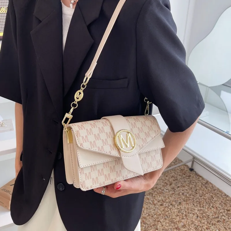 2025 New Niche Underarm Bags, Women's Simple Crossbody Bags, Fashionable Single-shoulder Bags, and Casual Small Square Bags