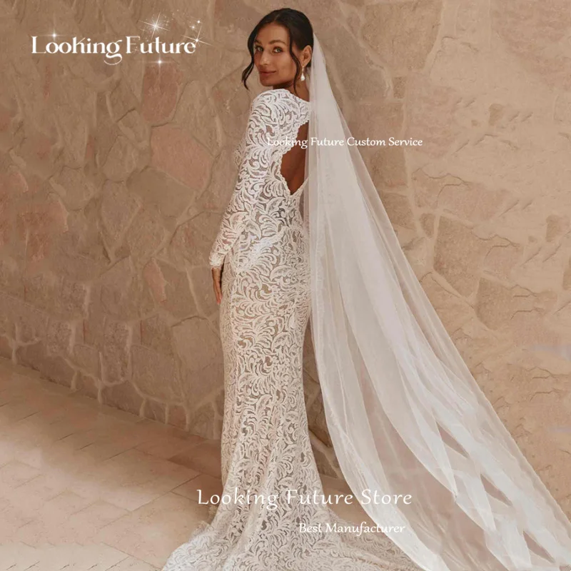 カスタマイズされたボヘミアン風アイボリーレースアップリケウェディングドレス、イリュージョンロングスリーブ、セクシーなVネック、プリーツ、オープンバック、ブライダルガウン、コートトレイン