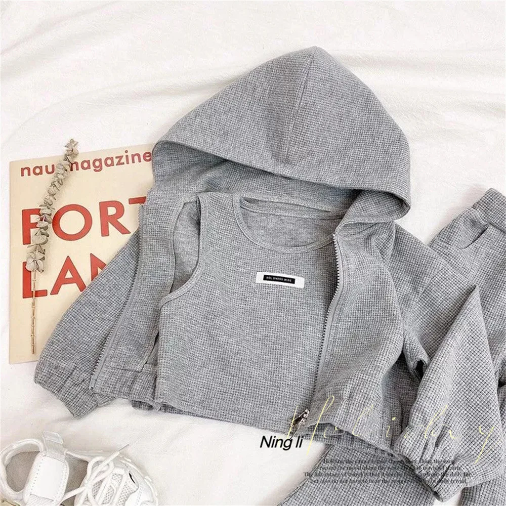 

Girls' Spring and Autumn Winter Clothing Set 2025 New Korean Edition Cute and Fashionable Bell Shaped Pants 3-Piece Set
