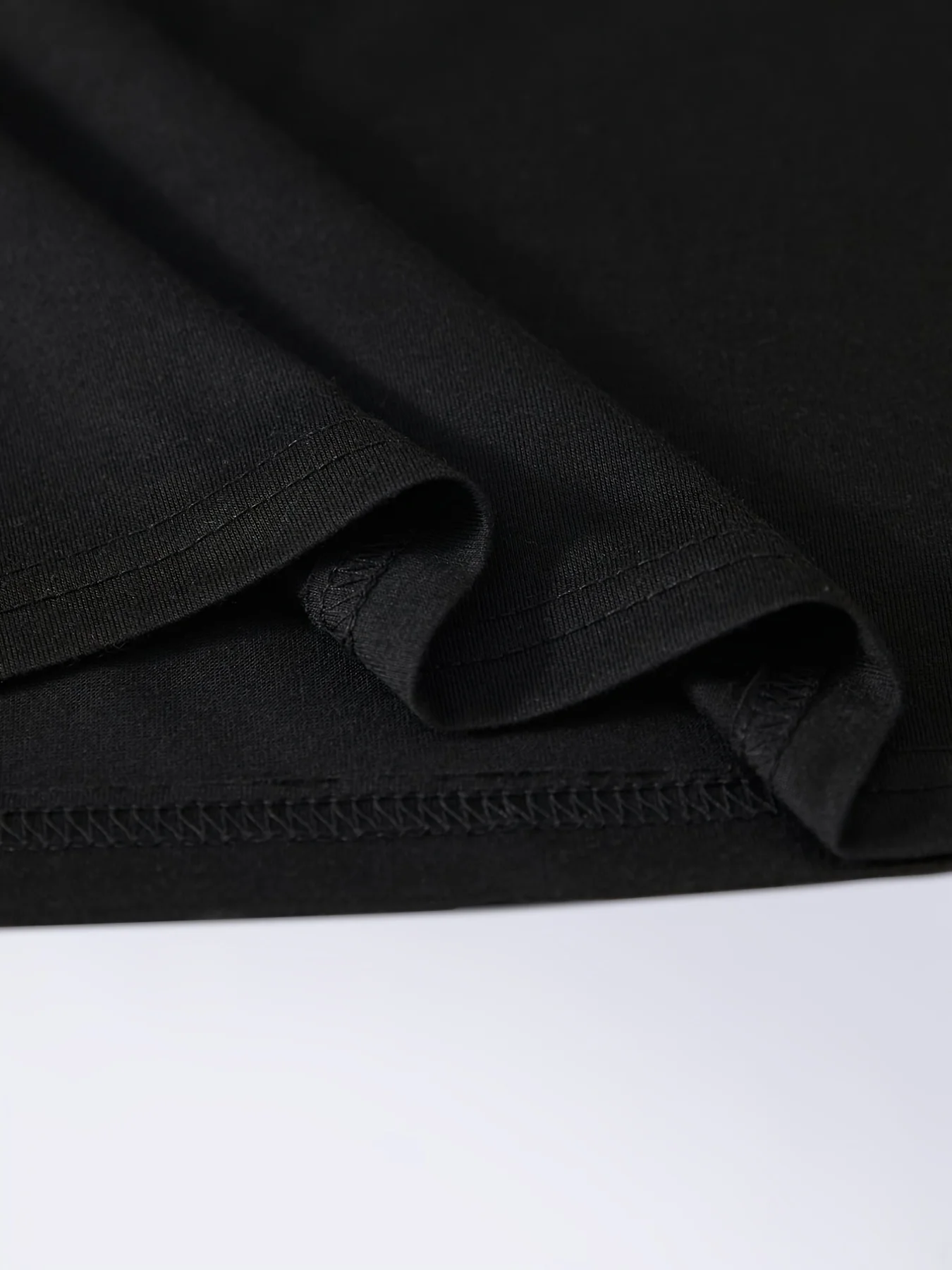 Kurzärmliges, lässiges Herren-T-Shirt mit Rundhalsausschnitt und Kunstdruck