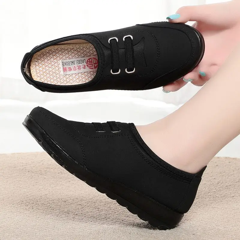 Damen-Schuhe aus Canvas mit weicher Sohle, zum Hineinschlüpfen, rutschfest, flache Laufschuhe für ältere Damen, atmungsaktiv, bequem, lässige Slipper. – Detail 14