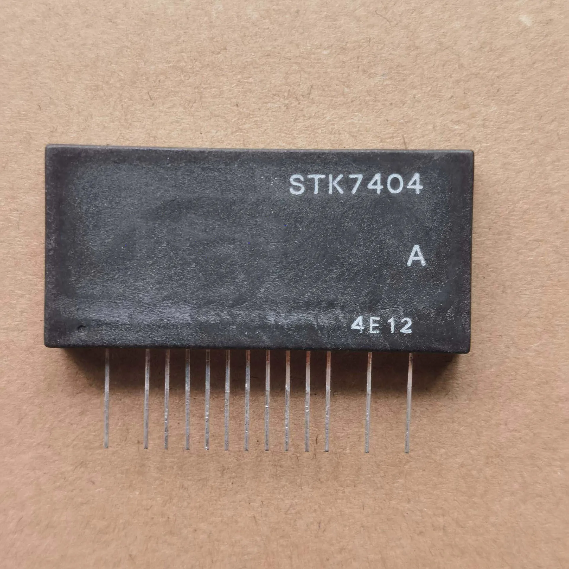 

STK7404 Original integrated circuit module