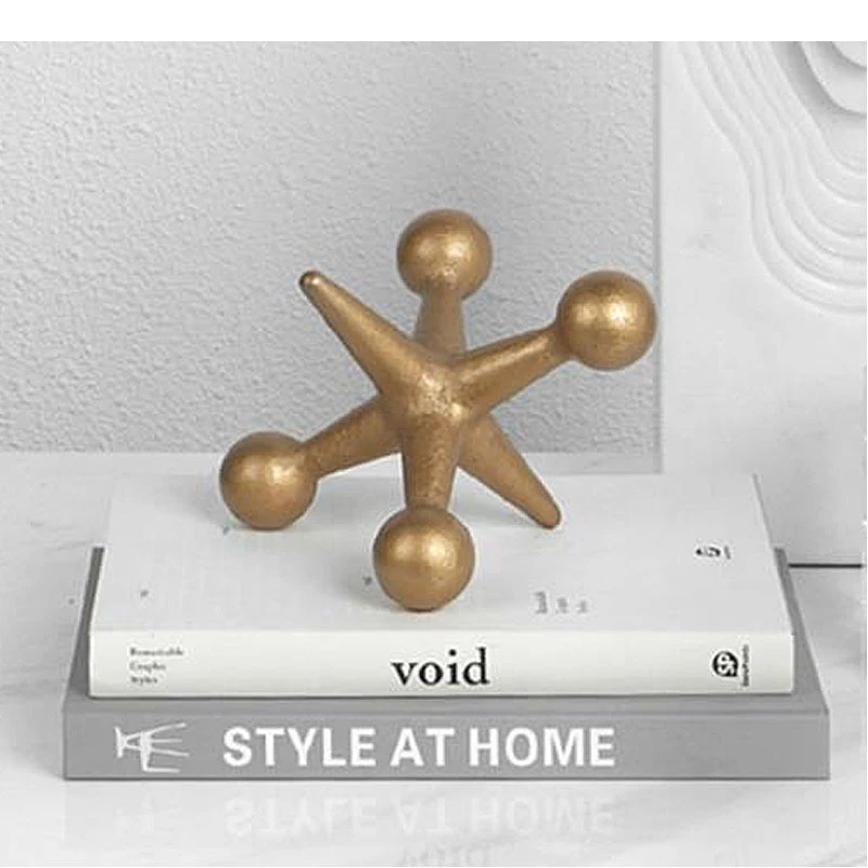 

Resin Handicrafts Molecular Model Golden Geometric Three-dimensional Ornament Abstract Triangular Splicing Home Decoration