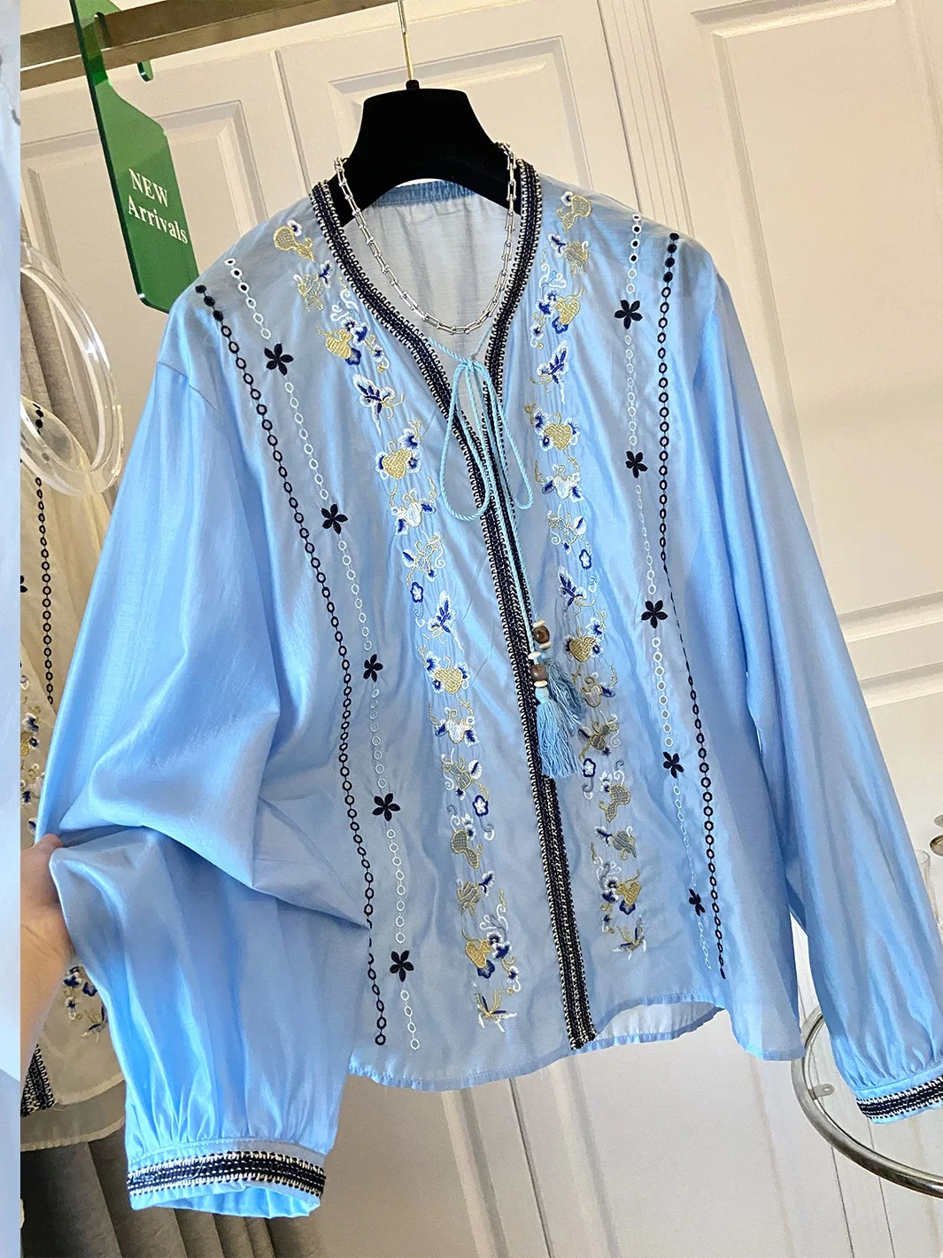 

Casual Style Embroidered Large Size Shirt Women's Summer New Style Holiday Feel Brand Tag Cut Shirt Breathable Polyester Fiber