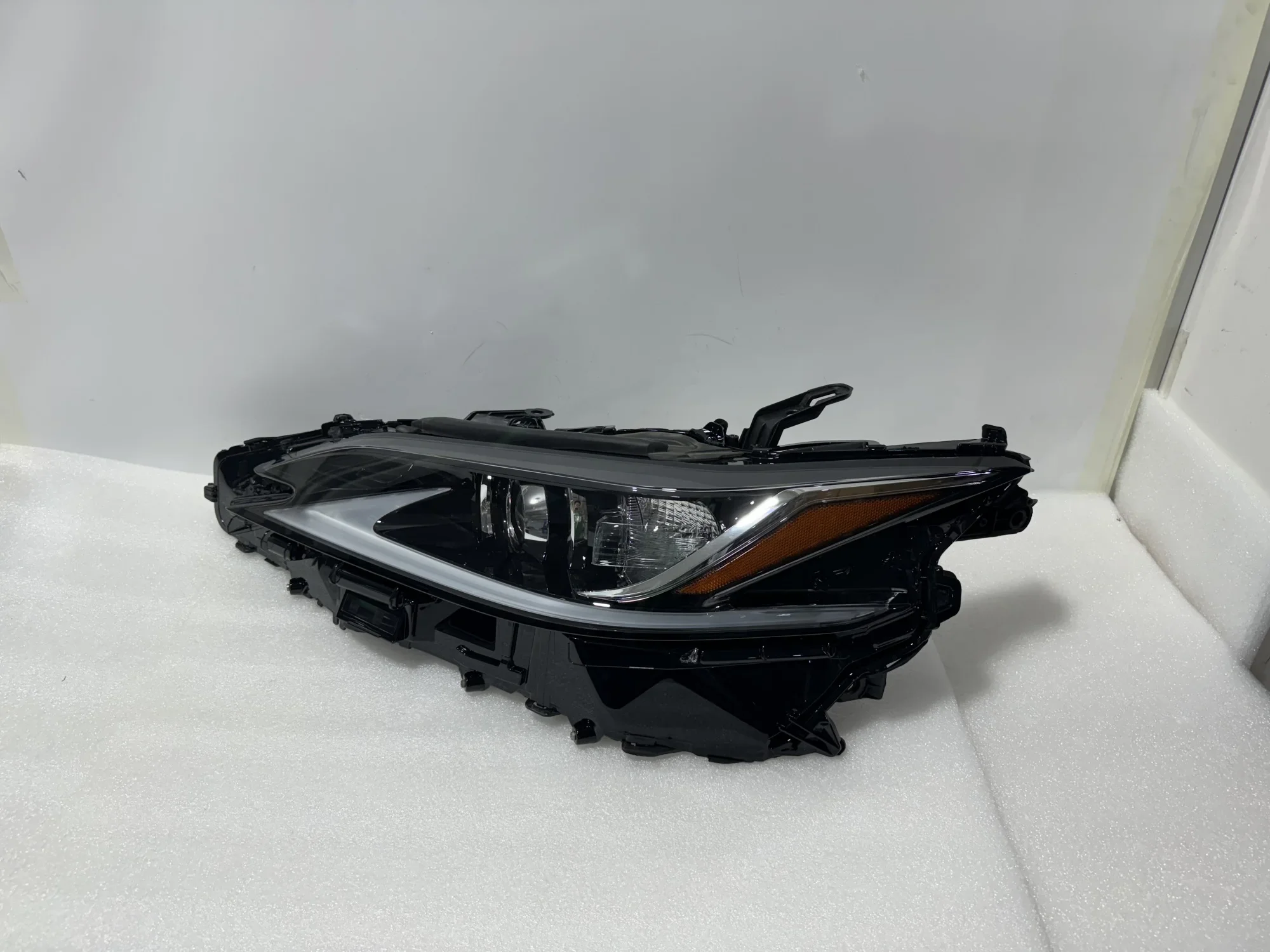 مصابيح أمامية عالية الجودة مناسبة للمصابيح الأمامية لكزس ES LED ES200 ES260 ES300 2018 2020 2021 ES LED