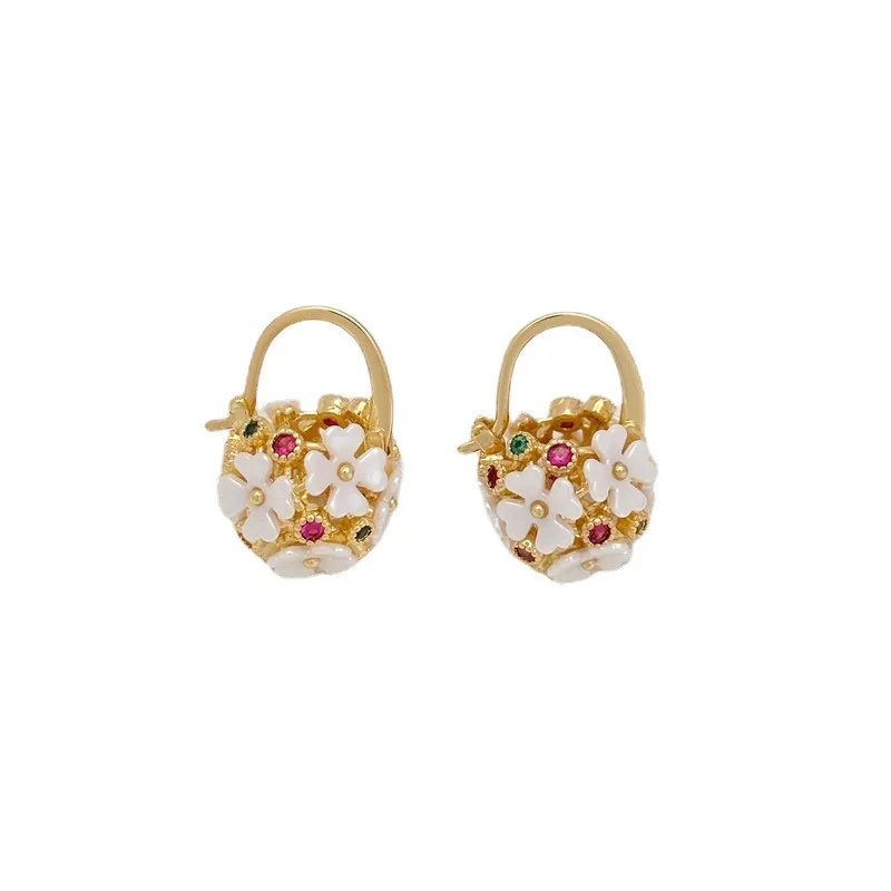 

Elegant White Hollowed-out Flower Basket Stud Earrings Fashionable Jewelry Accessory