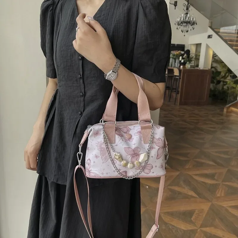 

Luxurious Minimalist Crossbody Bag For Women Designer Leather Tote Vintage Elegant Large Capacity Stylish Commuter Diaper Bag