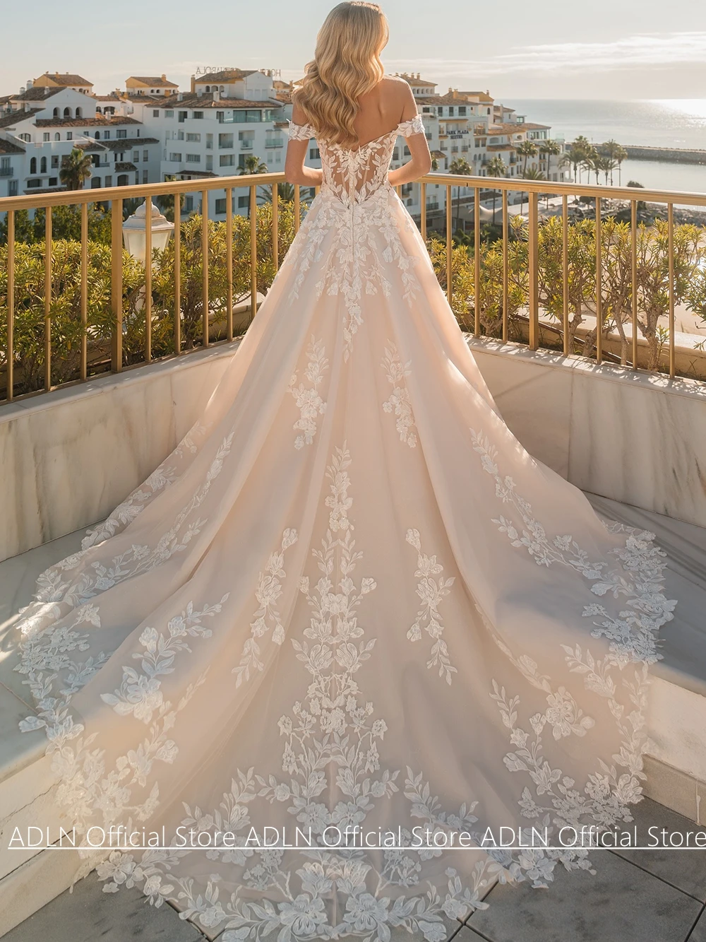 Customized Wedding Dress Sexy Off The Shoulder Sweetheart See Through Applique Court Train Champagne Bridal Gown for Bride