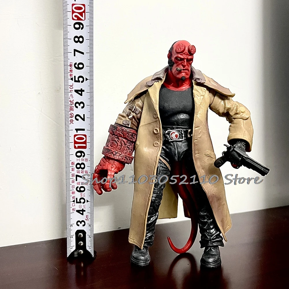 ヘルボーイ フィギュア アニメ トレンチコート バリアント ヘルボーイ サマリタン PVC フィギュア モデル おもちゃ 人形 クリスマス ギフト