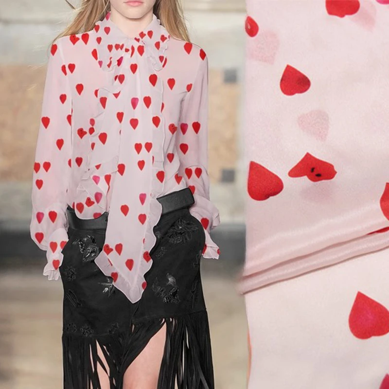 110CM Wide 12MM Thin Silk Crepe de Chine Fabric for DIY Sewing Summer Pink ress Pants Pajamas with Red Heart Print R1833