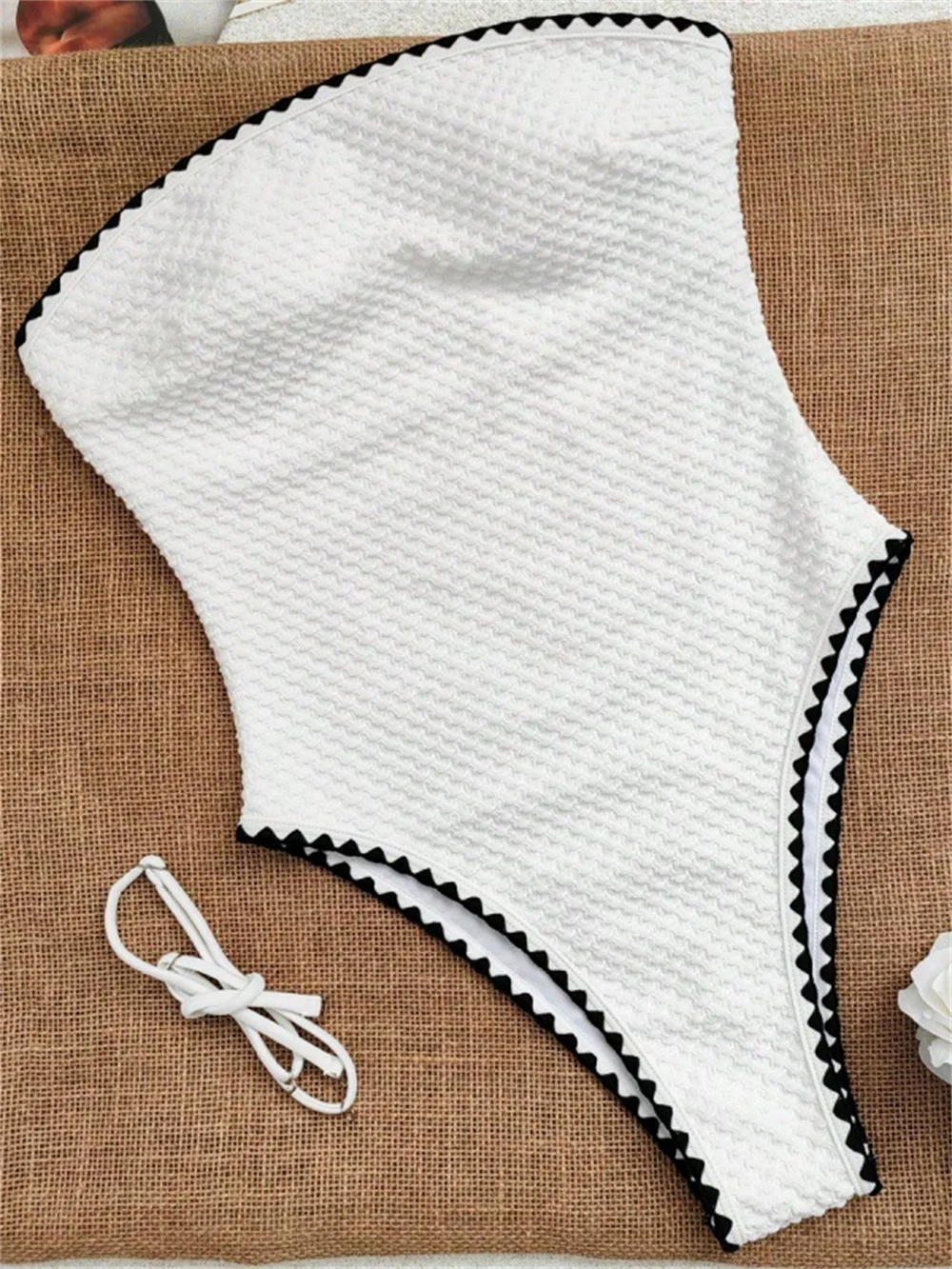 Sexy border strapless bandeau bikini solid shoulder straps detachable one-piece swimsuit high leg bikinis white beach outfit set