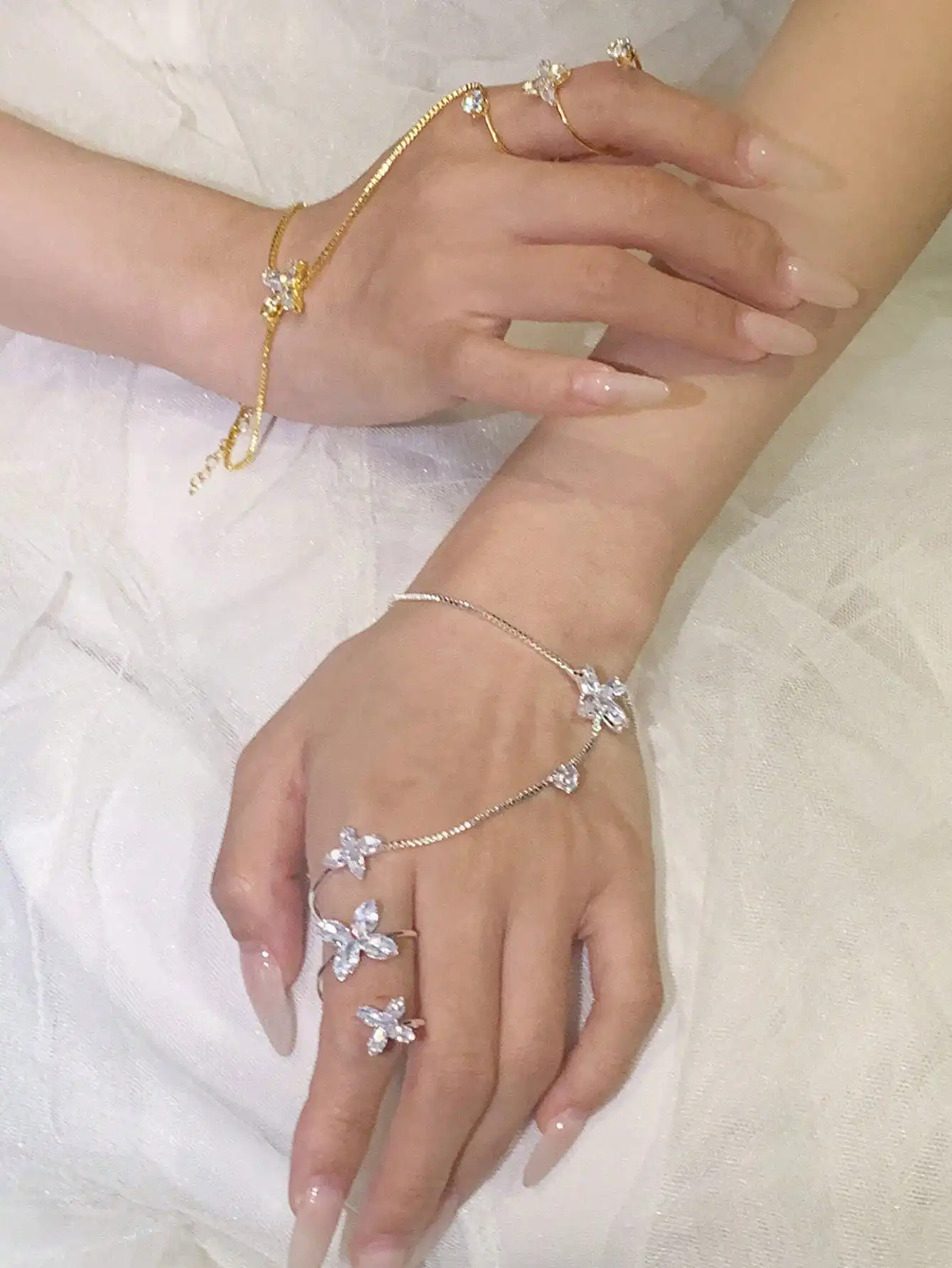 Luxurious Elegant Sparkling Synthetic Clear Zirconia Butterfly Flower Linked Bracelet   Trendy Floral Women's Jewelry NEW