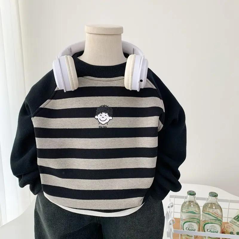 

Boys' striped fleece hoodie, handsome little boy's one-piece fleece soft pullover, Korean version autumn and winter top