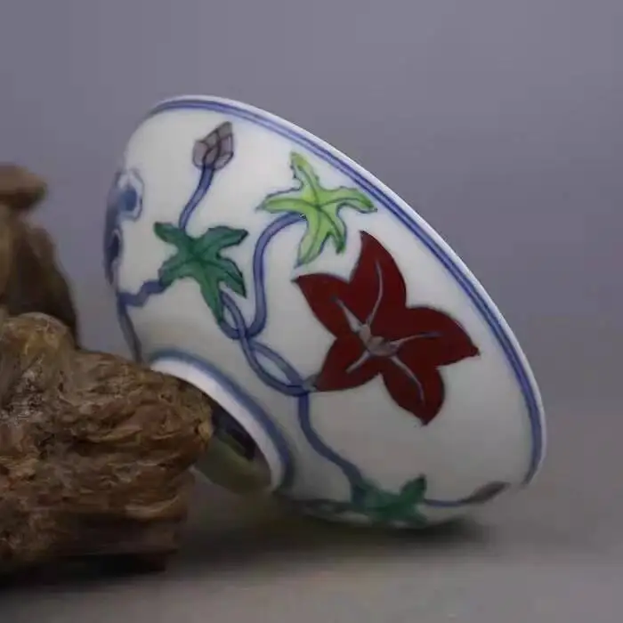chinese-mingchenghua-blue-and-white-porcelain-cup-with-floral-pattern-378