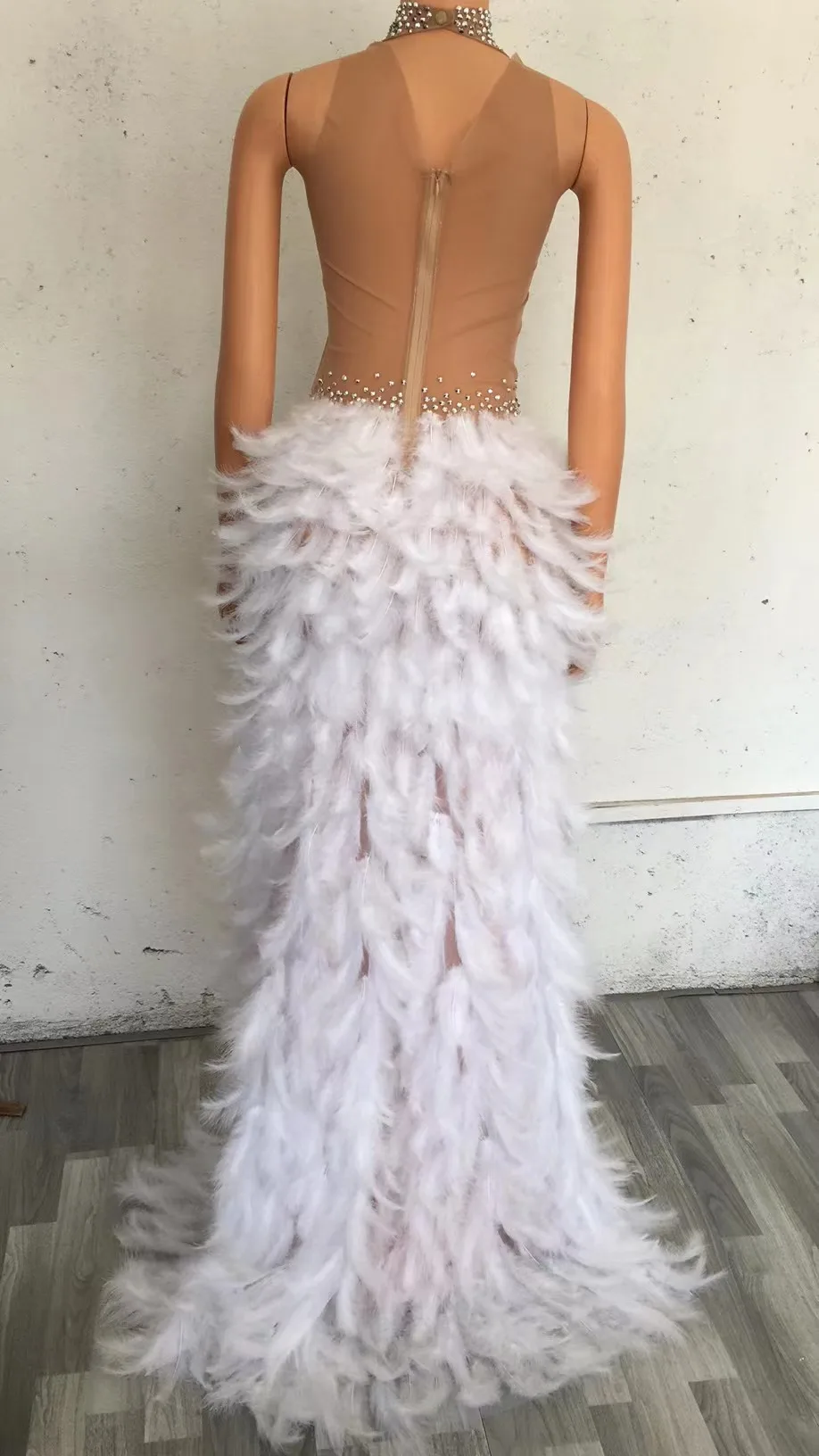 Sexy Crystals Feather Trains Evening Long Dress Evening Celebrate Transparent Prom Stones See Through Birthday Sleeveless