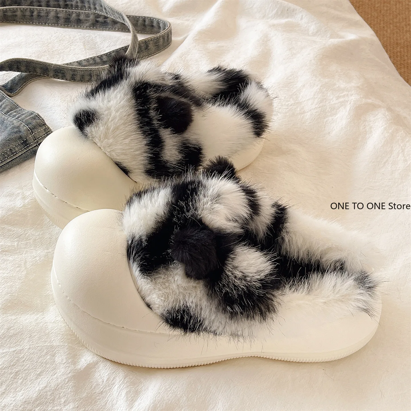 

Plush Cartoon Leopard Slippers Winter Women Slippers Furry Non-Slips Women Cotton Slides Couples Soft Cozy Flat Shoes Wholesale