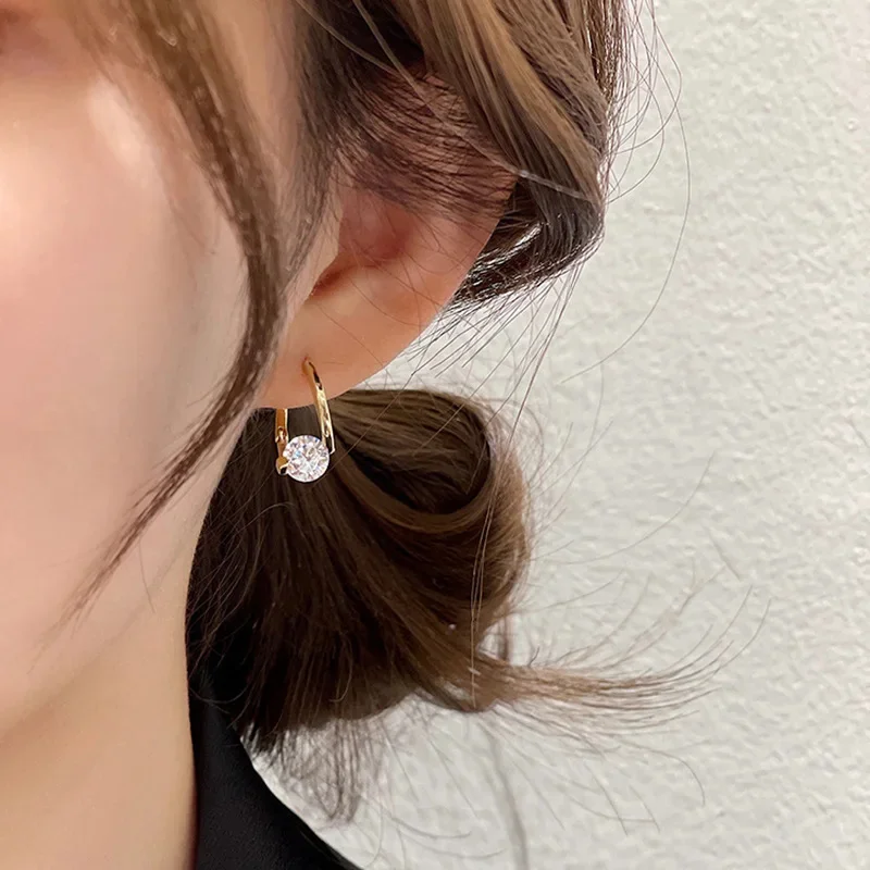 

6,5 мм 1,0 карата D Цвет Муассанит Витые серьги-кольца для женщин Трендовое серебро 925 пробы Настоящие ювелирные изделия Huggies Уникальный подарок на вечеринку