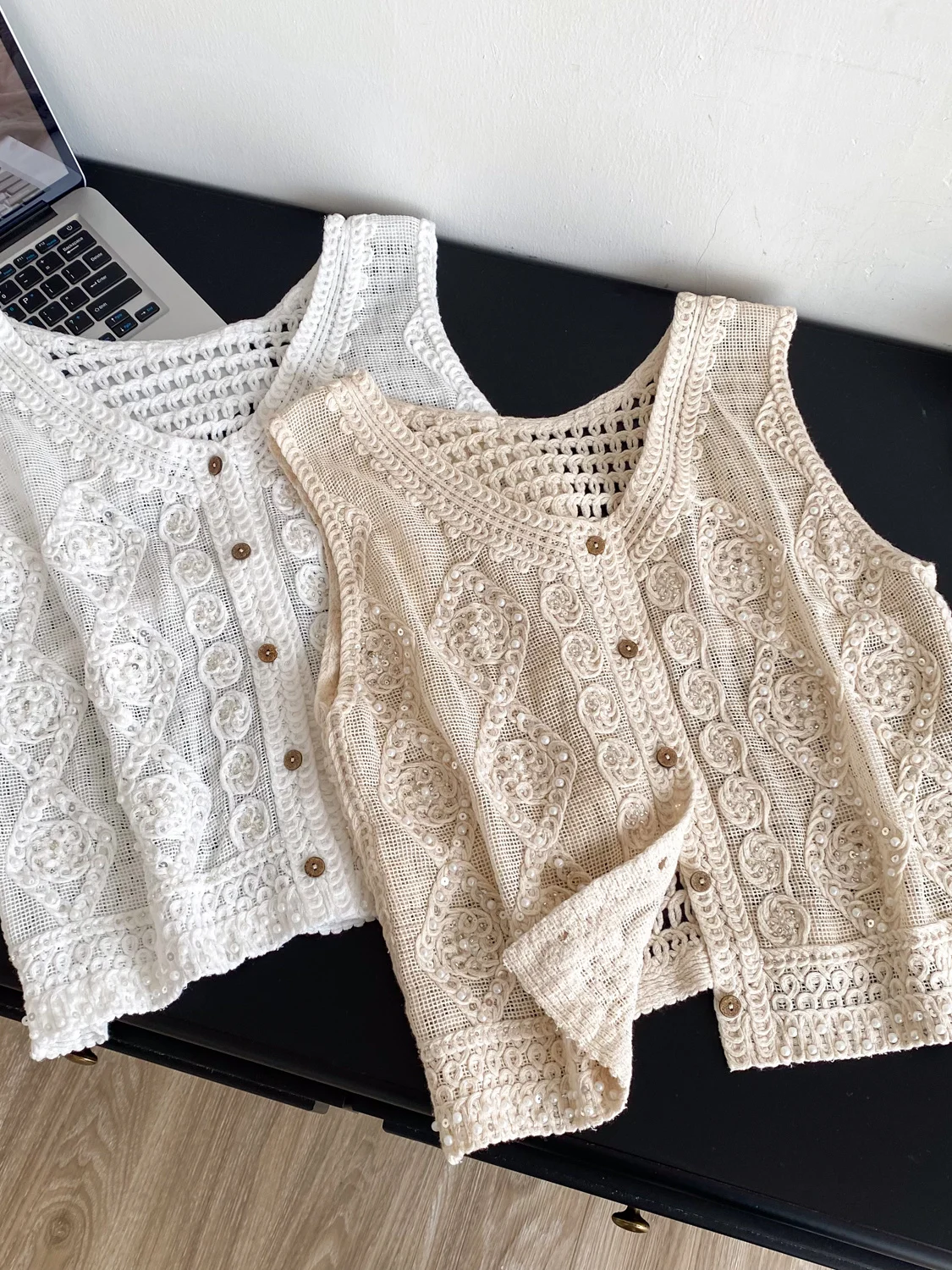 

Bohemian Style Embroidered Vest Women's Summer Single Button V-neck Sleeveless Jacket Outerwear Anti-aging Top