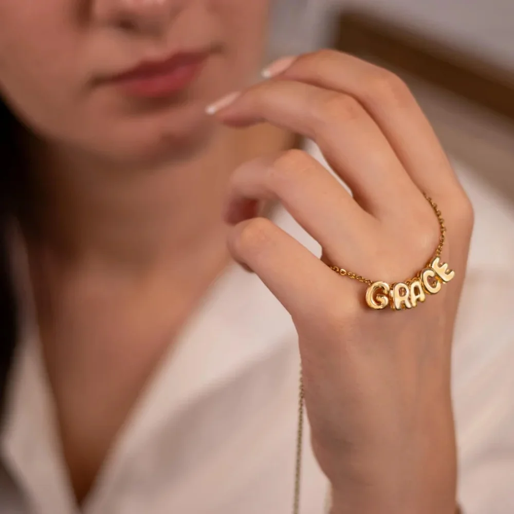 

Индивидуальное именное колье с объемными буквами, модные украшения, персонализированный кулон из нержавеющей стали, милый 3D-подвес с инициалами, подарок для женщин.