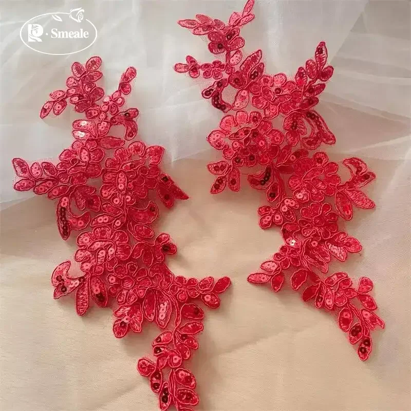 20 Stück und 10 Stück. Spitzenborte mit glänzenden Pailletten und verspiegelten Blumen. Hochzeitskleid, Hochzeitsschuhe, Kopfschmuck, DIY-Nähzubehör. – Detail 10