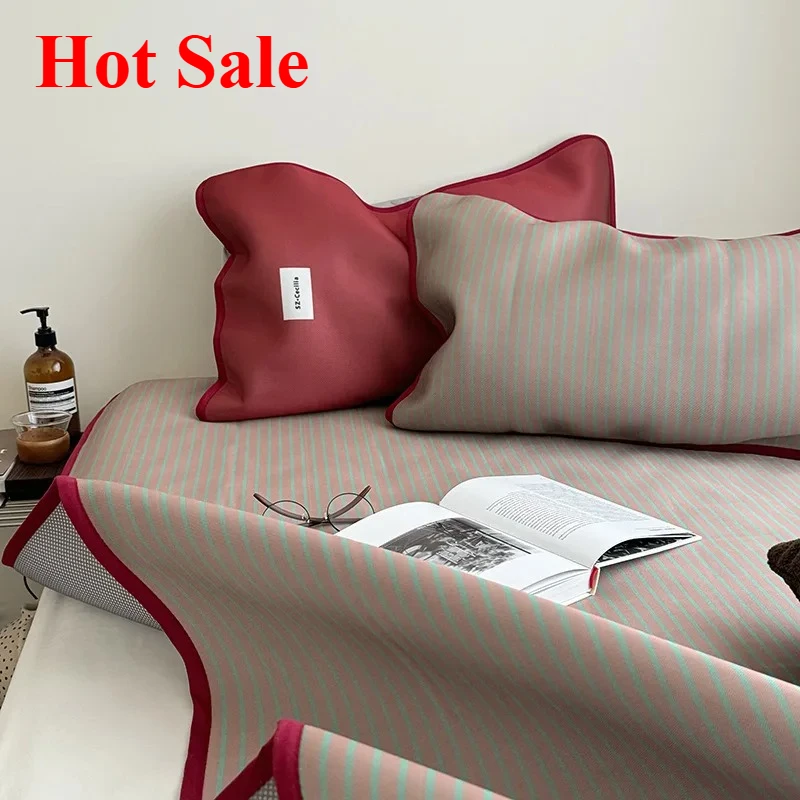 

2025 Hot Sale summer new milk silk ice silk mat 120 * 200 two-piece set 1.5m 1.8m three-piece set, striped mat