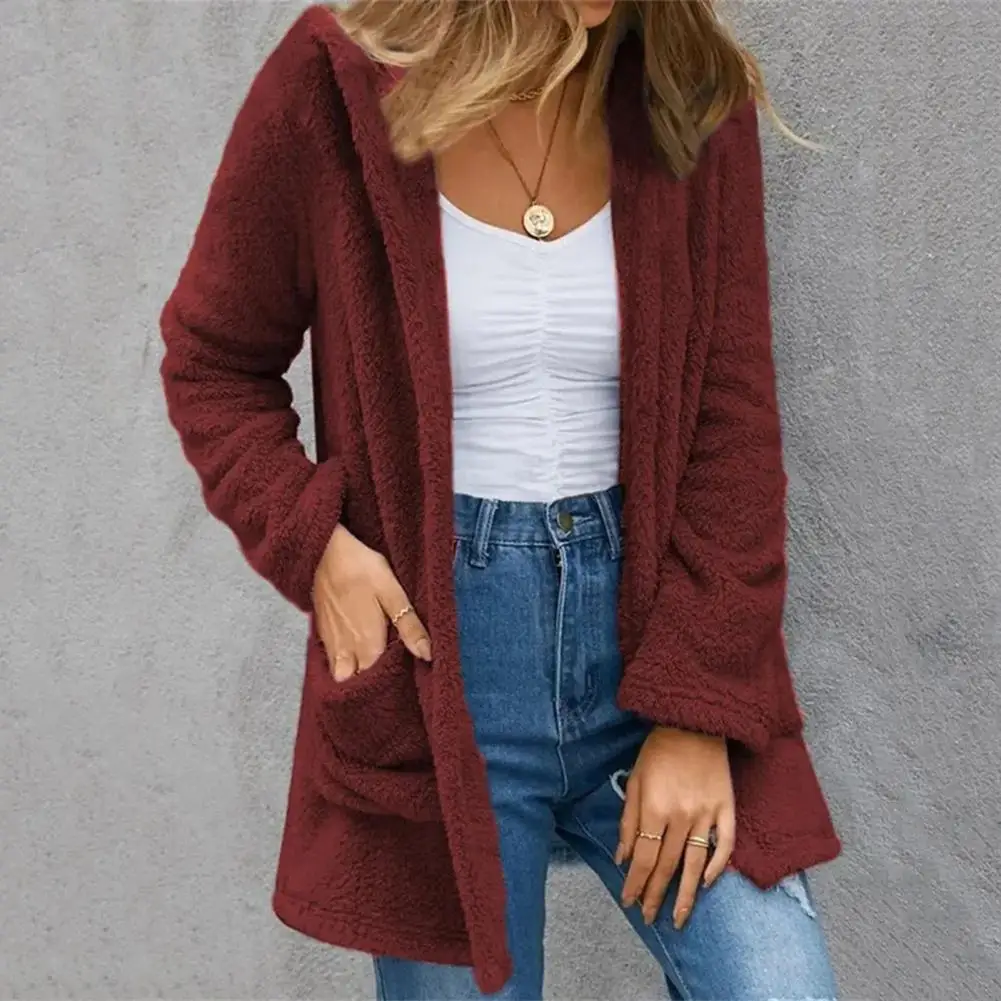 Winter Outdoor Coat Cozy Stylish Women's Winter Coat with Soft Plush Long Sleeves Convenient Pockets for Cold Weather Women