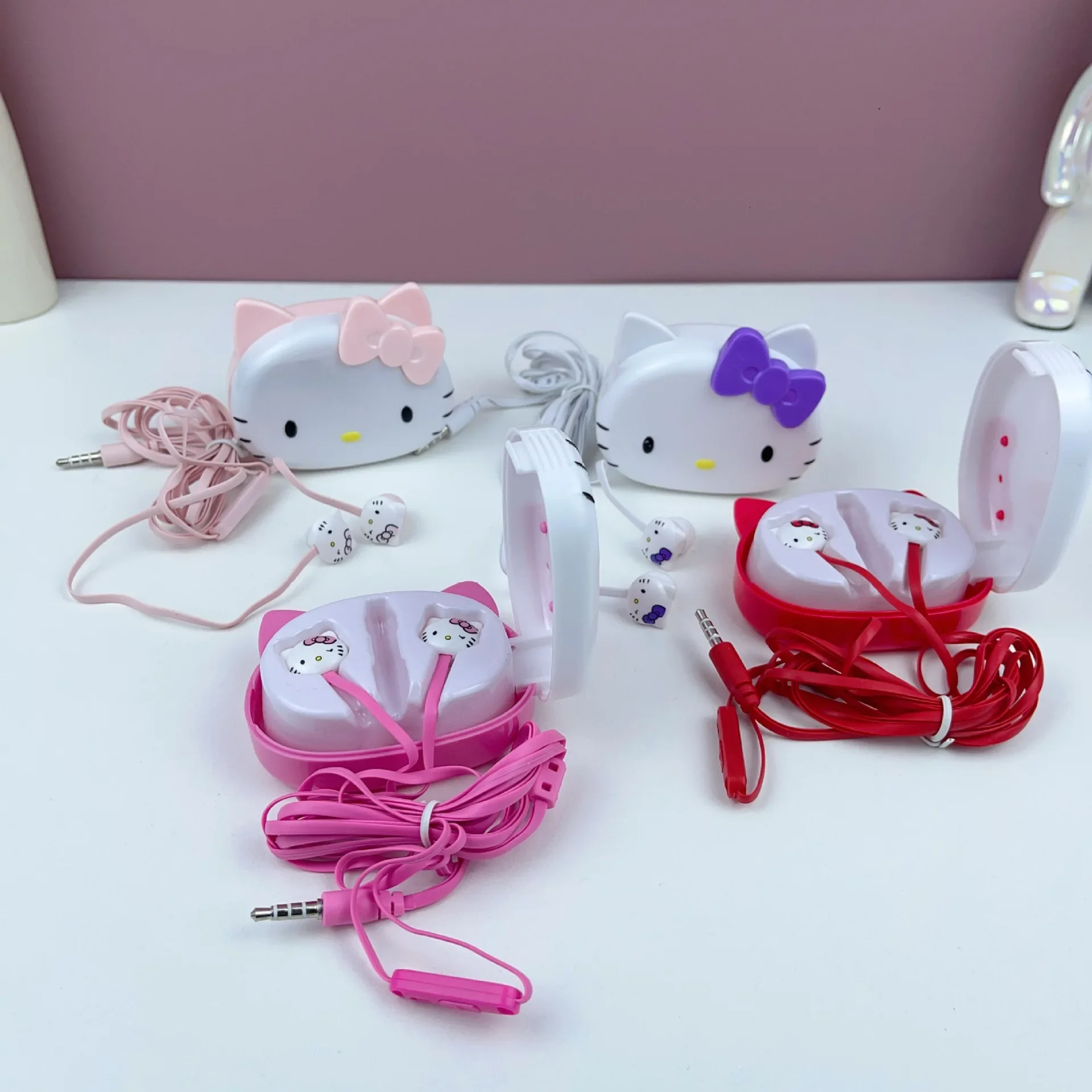 

Cartoon HelloKittys in-Ear High-Quality Wired Cartoon Earphone with Storage Box for Students Computer Cellphone Headset