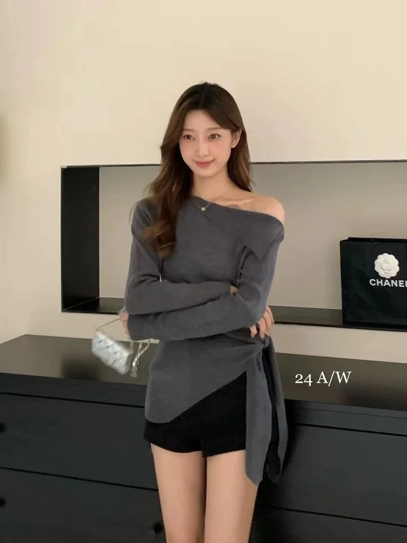 

Simple Pure Color Uneven Waist Cinching Single Shoulder Neck T-Shirt Spring 2026 Trendy Girl Style Long Sleeve Knitted Top